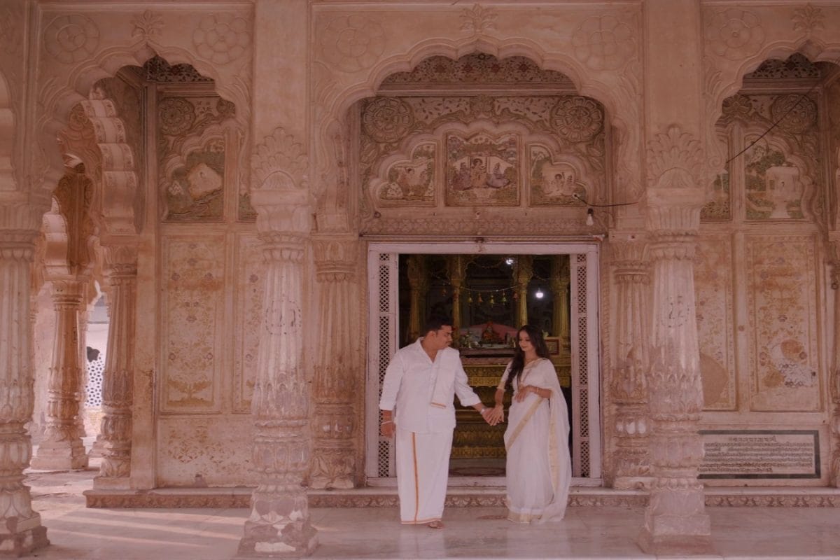 बॉलीवुड छूट गया पीछे... नया ट्रेंड! प्री-वेडिंग और प्री-बेबी शूट में भी छाया सनातन का रंग
