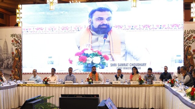 दिल्ली में सीएम सम्राट की अहम बैठक, बताया विकसित भारत के लिए बिहार का विकास  क्यों है जरूरी - News18 हिंदी