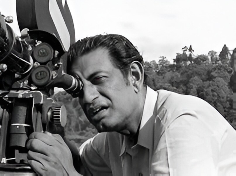 Satyajit Ray, Satyajit Ray 105th birth anniversary, Satyajit Ray Films, how Satyajit Ray became hindi cinema biggest mastermind, how owl changed Satyajit Ray fortune, awards won by satyajit ray, सत्यजीत रे, सत्यजीत रे की 105वीं जयंती, सत्यजीत रे फिल्म्स, कैसे सत्यजीत रे बने हिंदी सिनेमा के सबसे बड़े मास्टरमाइंड, कैसे उल्लू ने बदल दी सत्यजीत रे की किस्मत, सत्यजीत रे को मिले पुरस्कार