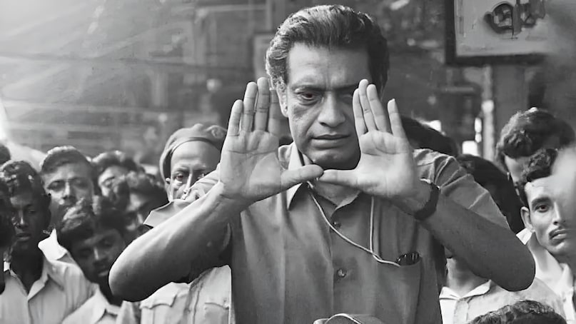 Satyajit Ray, Satyajit Ray 105th birth anniversary, Satyajit Ray Films, how Satyajit Ray became hindi cinema biggest mastermind, how owl changed Satyajit Ray fortune, awards won by satyajit ray, सत्यजीत रे, सत्यजीत रे की 105वीं जयंती, सत्यजीत रे फिल्म्स, कैसे सत्यजीत रे बने हिंदी सिनेमा के सबसे बड़े मास्टरमाइंड, कैसे उल्लू ने बदल दी सत्यजीत रे की किस्मत, सत्यजीत रे को मिले पुरस्कार
