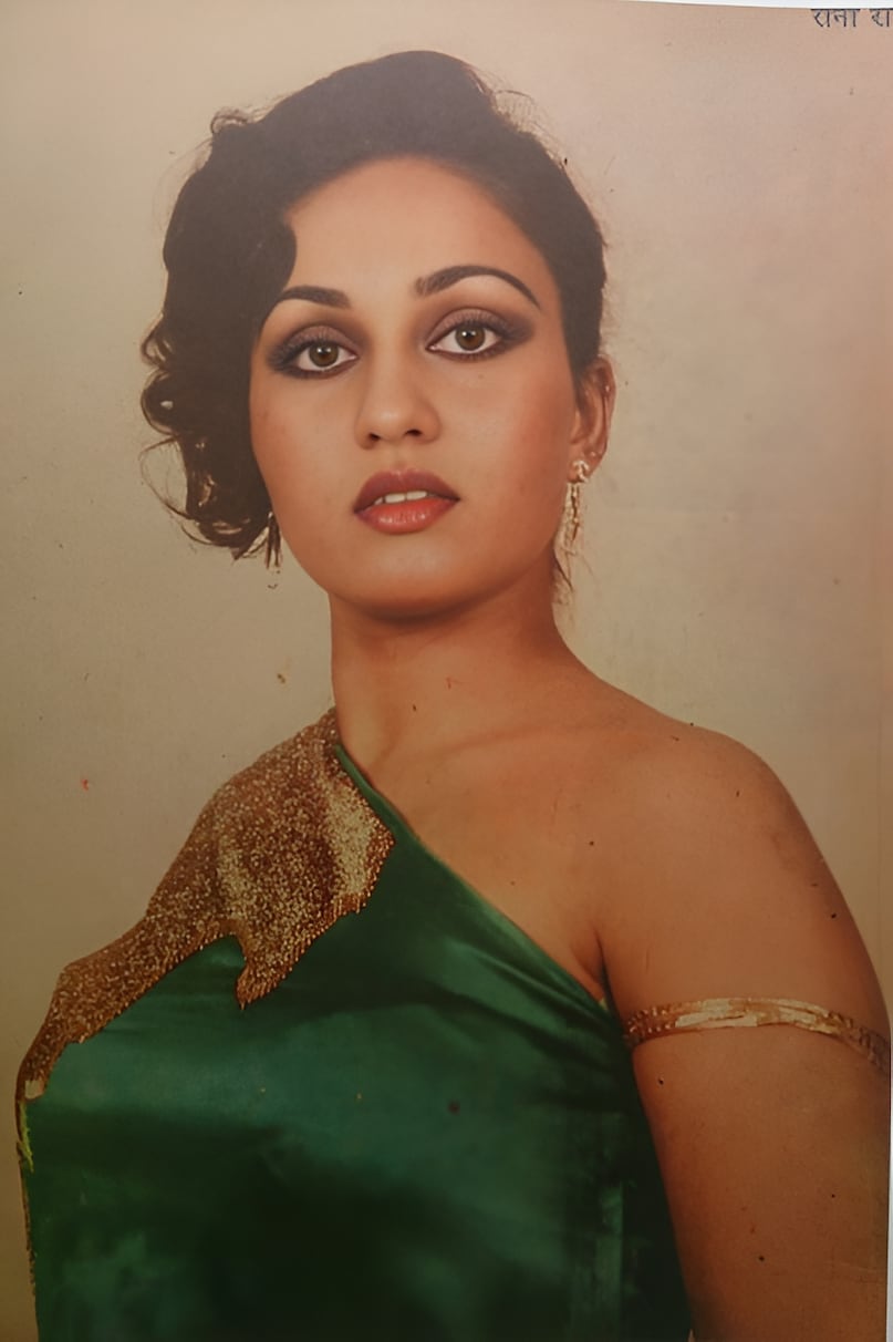 reena roy, reena Roy parents, reena Roy parents, reena roy real name, why reena roy mother changed her name, Vinod Khanna and reena roy, shatrughan Sinha and reena roy, Mohsin Khan and reena roy, reena roy brother interview with stardust magazine, untold Story of reena roy, रीना रॉय, रीना रॉय के माता-पिता, रीना रॉय के माता-पिता, रीना रॉय का असली नाम, रीना रॉय की मां ने अपना नाम क्यों बदला, विनोद खन्ना और रीना रॉय, शत्रुघ्न सिन्हा और रीना रॉय, मोहसिन खान और रीना रॉय, स्टारडस्ट पत्रिका के साथ रीना रॉय के भाई का साक्षात्कार, रीना रॉय की अनकही कहानी