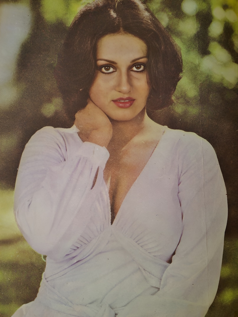 reena roy, reena Roy parents, reena Roy parents, reena roy real name, why reena roy mother changed her name, Vinod Khanna and reena roy, shatrughan Sinha and reena roy, Mohsin Khan and reena roy, reena roy brother interview with stardust magazine, untold Story of reena roy, रीना रॉय, रीना रॉय के माता-पिता, रीना रॉय के माता-पिता, रीना रॉय का असली नाम, रीना रॉय की मां ने अपना नाम क्यों बदला, विनोद खन्ना और रीना रॉय, शत्रुघ्न सिन्हा और रीना रॉय, मोहसिन खान और रीना रॉय, स्टारडस्ट पत्रिका के साथ रीना रॉय के भाई का साक्षात्कार, रीना रॉय की अनकही कहानी