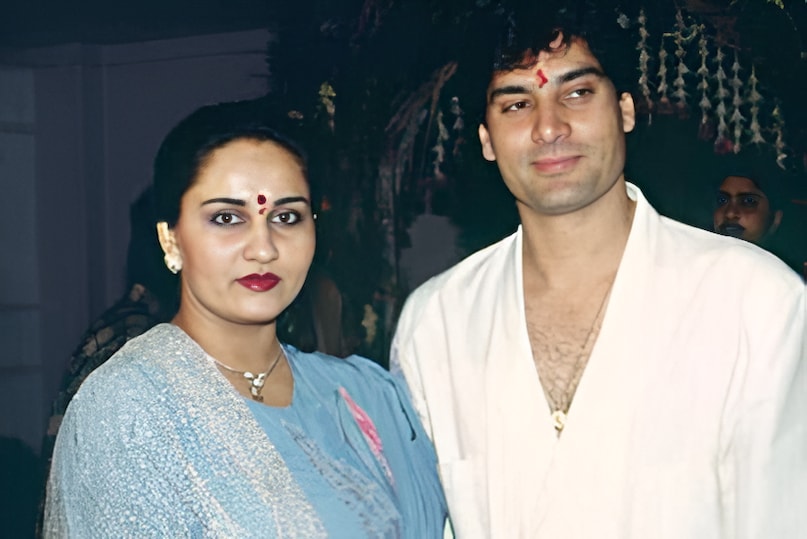 reena roy, reena Roy parents, reena Roy parents, reena roy real name, why reena roy mother changed her name, Vinod Khanna and reena roy, shatrughan Sinha and reena roy, Mohsin Khan and reena roy, reena roy brother interview with stardust magazine, untold Story of reena roy, रीना रॉय, रीना रॉय के माता-पिता, रीना रॉय के माता-पिता, रीना रॉय का असली नाम, रीना रॉय की मां ने अपना नाम क्यों बदला, विनोद खन्ना और रीना रॉय, शत्रुघ्न सिन्हा और रीना रॉय, मोहसिन खान और रीना रॉय, स्टारडस्ट पत्रिका के साथ रीना रॉय के भाई का साक्षात्कार, रीना रॉय की अनकही कहानी