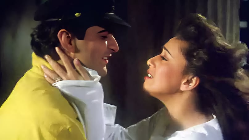 Nazrein Mili Dil Dhadka, Nazrein Mili Dil Dhadka Song, Madhuri Dixit hit Song, Film Raja, Sanjay Kapoor, Udit Narayan, Alka Yagnik, Nazrein Mili Dil Dhadka tune inspired by Hollywood movie, नजरें मिली दिल धड़का, नजरें मिली दिल धड़का गाना, माधुरी दीक्षित का हिट गाना, फिल्म राजा, संजय कपूर, उदित नारायण, अलका याग्निक, नजरें मिली दिल धड़का गाना हॉलीवुड फिल्म से प्रेरित है