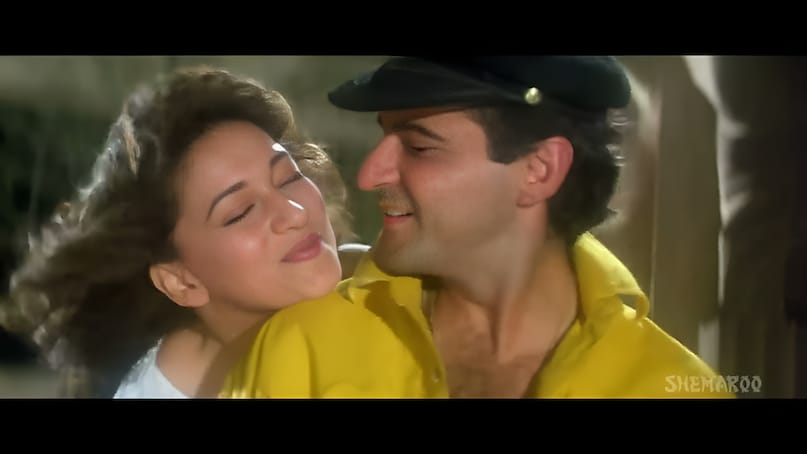 Nazrein Mili Dil Dhadka, Nazrein Mili Dil Dhadka Song, Madhuri Dixit hit Song, Film Raja, Sanjay Kapoor, Udit Narayan, Alka Yagnik, Nazrein Mili Dil Dhadka tune inspired by Hollywood movie, नजरें मिली दिल धड़का, नजरें मिली दिल धड़का गाना, माधुरी दीक्षित का हिट गाना, फिल्म राजा, संजय कपूर, उदित नारायण, अलका याग्निक, नजरें मिली दिल धड़का गाना हॉलीवुड फिल्म से प्रेरित है