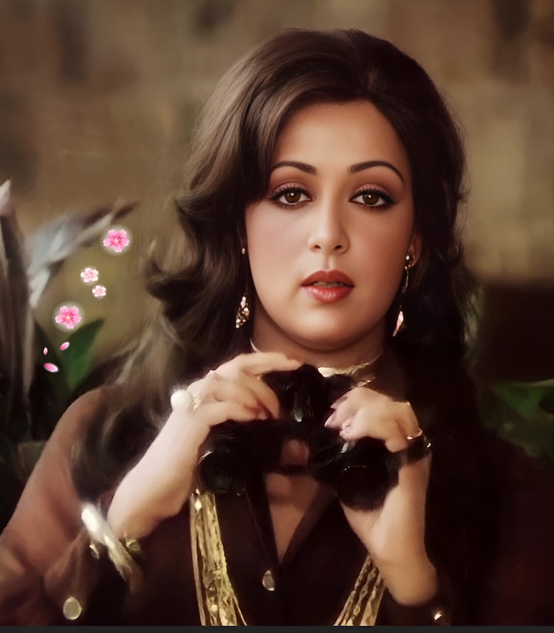 Hema malini, Hema malini Films, Hema malini hit Movies, Hema malini most expensive heroine from 1976 to 1980, first actress to take fee of Rs 500000, Hema malini contemporary Zeenat Aman, Hema malini fourth highest paid actress industry from 1971 to 1975, Hema malini-dharmendra, हेमा मालिनी, हेमा मालिनी की फिल्में, हेमा मालिनी की हिट फिल्में, हेमा मालिनी 1976 से 1980 तक सबसे महंगी हीरोइन, 500000 रुपये फीस लेने वाली पहली अभिनेत्री, हेमा मालिनी की समकालीन जीनत अमान, हेमा मालिनी 1971 से 1975 तक इंडस्ट्री की चौथी सबसे ज्यादा कमाई करने वाली अभिनेत्री, हेमा मालिनी-धर्मेंद्र