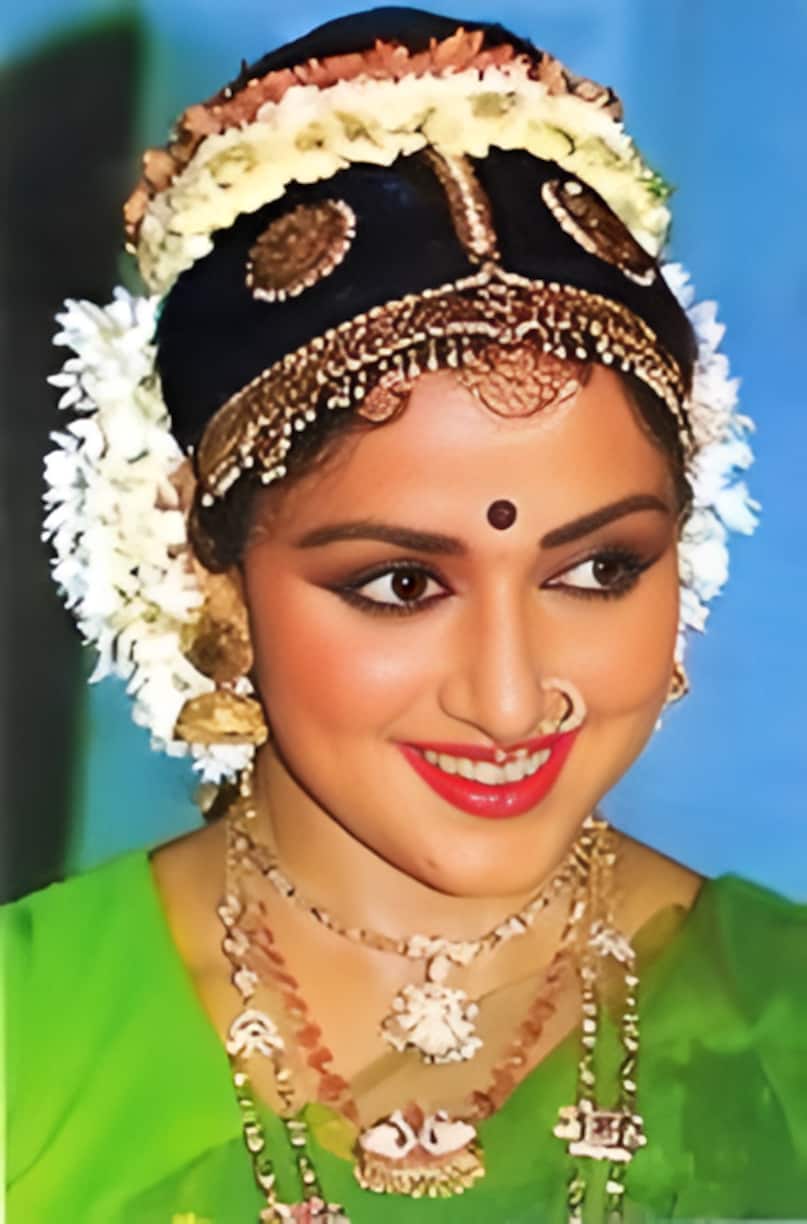 Hema malini, Hema malini Films, Hema malini hit Movies, Hema malini most expensive heroine from 1976 to 1980, first actress to take fee of Rs 500000, Hema malini contemporary Zeenat Aman, Hema malini fourth highest paid actress industry from 1971 to 1975, Hema malini-dharmendra, हेमा मालिनी, हेमा मालिनी की फिल्में, हेमा मालिनी की हिट फिल्में, हेमा मालिनी 1976 से 1980 तक सबसे महंगी हीरोइन, 500000 रुपये फीस लेने वाली पहली अभिनेत्री, हेमा मालिनी की समकालीन जीनत अमान, हेमा मालिनी 1971 से 1975 तक इंडस्ट्री की चौथी सबसे ज्यादा कमाई करने वाली अभिनेत्री, हेमा मालिनी-धर्मेंद्र