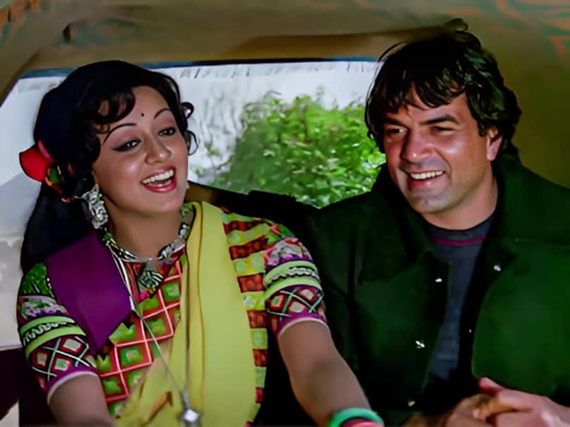 Hema malini, Hema malini Films, Hema malini hit Movies, Hema malini most expensive heroine from 1976 to 1980, first actress to take fee of Rs 500000, Hema malini contemporary Zeenat Aman, Hema malini fourth highest paid actress industry from 1971 to 1975, Hema malini-dharmendra, हेमा मालिनी, हेमा मालिनी की फिल्में, हेमा मालिनी की हिट फिल्में, हेमा मालिनी 1976 से 1980 तक सबसे महंगी हीरोइन, 500000 रुपये फीस लेने वाली पहली अभिनेत्री, हेमा मालिनी की समकालीन जीनत अमान, हेमा मालिनी 1971 से 1975 तक इंडस्ट्री की चौथी सबसे ज्यादा कमाई करने वाली अभिनेत्री, हेमा मालिनी-धर्मेंद्र