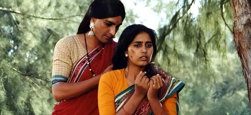 Nirmal Pandey Best Actress award, Nirmal Pandey Daayraa, Indian male actor Best Actress, Valenciennes International Festival, Amol Palekar film, Indian transgender character, gender identity in Indian cinema, Sonali Kulkarni performance, निर्मल पांडे को सर्वश्रेष्ठ अभिनेत्री का पुरस्कार, निर्मल पांडे दायरा, भारतीय पुरुष अभिनेता सर्वश्रेष्ठ अभिनेत्री, वैलेंसिएन्स इंटरनेशनल फेस्टिवल, अमोल पालेकर फिल्म, भारतीय ट्रांसजेंडर चरित्र, भारतीय सिनेमा में लिंग पहचान, सोनाली कुलकर्णी का प्रदर्शन