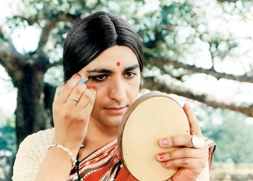 Nirmal Pandey Best Actress award, Nirmal Pandey Daayraa, Indian male actor Best Actress, Valenciennes International Festival, Amol Palekar film, Indian transgender character, gender identity in Indian cinema, Sonali Kulkarni performance, निर्मल पांडे को सर्वश्रेष्ठ अभिनेत्री का पुरस्कार, निर्मल पांडे दायरा, भारतीय पुरुष अभिनेता सर्वश्रेष्ठ अभिनेत्री, वैलेंसिएन्स इंटरनेशनल फेस्टिवल, अमोल पालेकर फिल्म, भारतीय ट्रांसजेंडर चरित्र, भारतीय सिनेमा में लिंग पहचान, सोनाली कुलकर्णी का प्रदर्शन