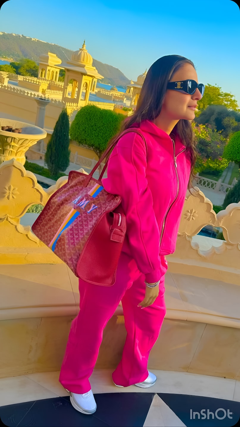 Ameesha Patel, Ameesha Patel News, Ameesha Patel slams younger actresses, Ameesha Patel criticise the growing PR culture, Ameesha Patel takes dig at Bollywood fake PR games, Bollywood PR machinery, female actresses, Ameesha Patel PR, अमीषा पटेल, अमीषा पटेल समाचार, अमीषा पटेल ने युवा अभिनेत्रियों की आलोचना की, अमीषा पटेल ने बढ़ती पीआर संस्कृति की आलोचना की, अमीषा पटेल ने बॉलीवुड के फर्जी पीआर गेम्स, बॉलीवुड पीआर मशीनरी अमीषा पटेल पीआर पर किया कटाक्ष 