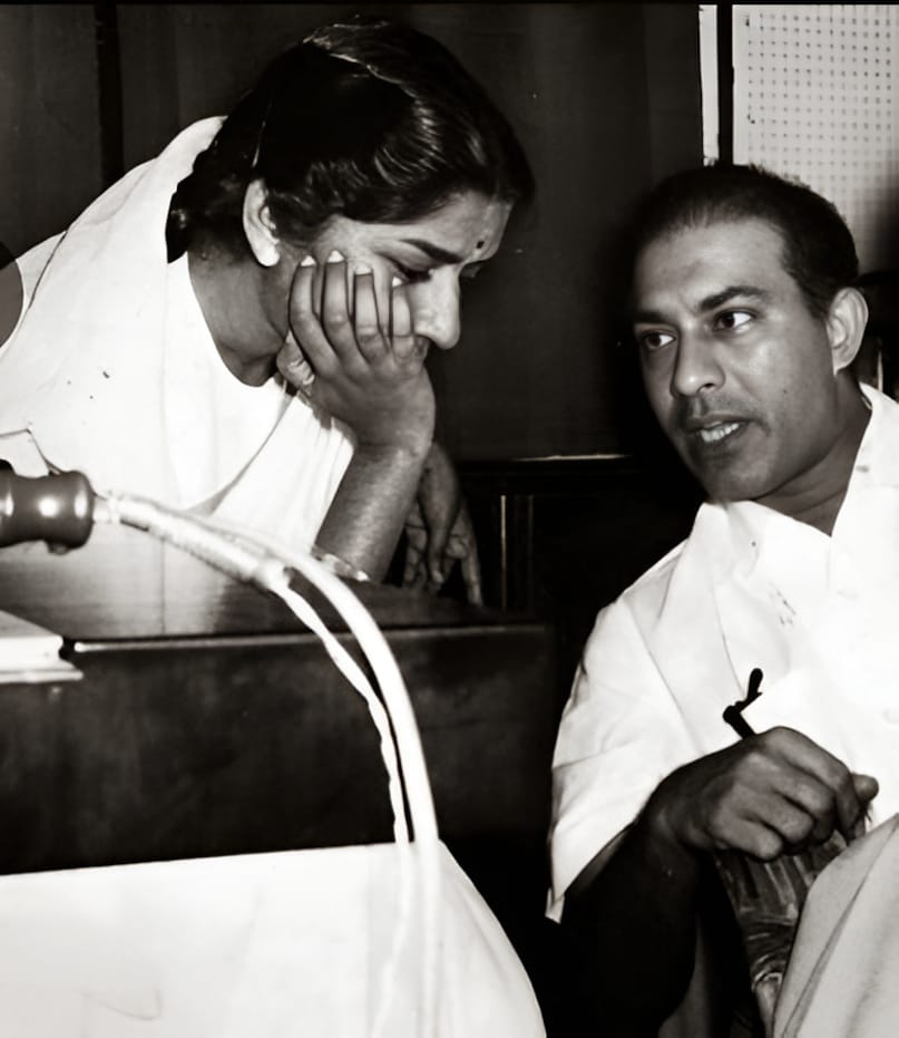 talat mahmood, talat mahmood Death anniversary, Itna Na Mujhe Pyaar Badha Singer talat mahmood, Talat Mehmood hit Songs, talat mahmood ghazals, talat mahmood jayen to jayen kahan, talat Mahmood family, तलत महमूद, तलत महमूद की पुण्यतिथि, इतना ना मुझे प्यार बढ़ा गायक तलत महमूद, तलत महमूद के हिट गाने, तलत महमूद की गजलें, तलत महमूद जाएं तो जाएं कहां, तलत महमूद परिवार