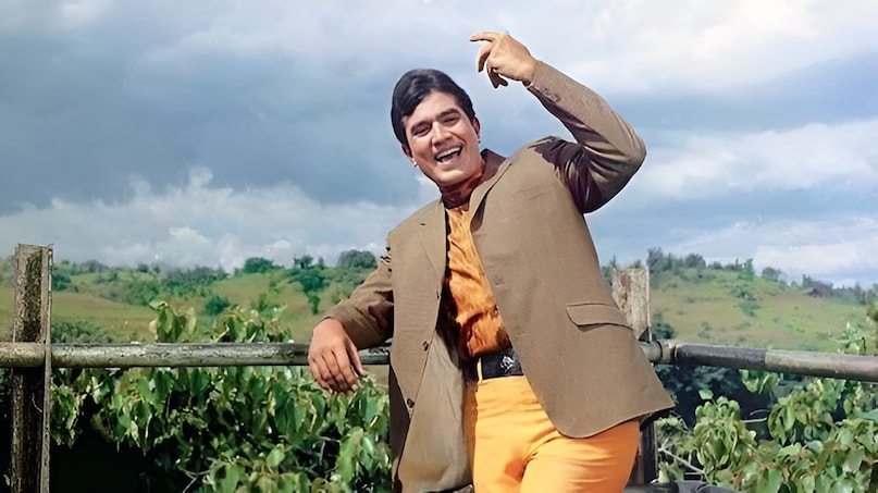 faltu actor, Rajesh Khanna, Bollywood first superstar, Hindi cinema legend, Rajesh Khanna films, 15 consecutive hits, Bollywood fan frenzy, Indian film history, Rajesh Khanna politics, फालतू अभिनेता, राजेश खन्ना, बॉलीवुड के पहले सुपरस्टार, हिंदी सिनेमा के दिग्गज, राजेश खन्ना की फिल्में, लगातार 15 हिट फिल्में, भारतीय फिल्म इतिहास, राजेश खन्ना की राजनीति