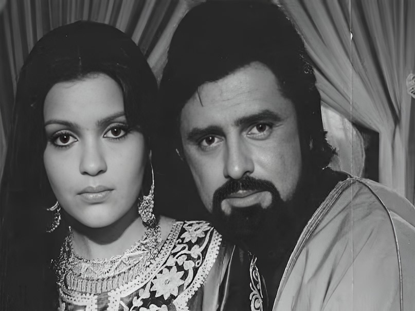 Sanjay Khan, Zarine Katrak, Zeenat Aman, most tumultuous sagas in Bollywood history, highly publicized sagas in Bollywood history, Sanjay Khan-Zeenat Aman relationship, Sanjay Khan-Zeenat Aman Wedding, Sanjay Khan-Zarine Katrak, Sanjay Khan first wife, Sanjay Khan second wife, how Sanjay Khan-Zeenat Aman relationship ends, संजय खान, जरीन कतरक, जीनत अमान, बॉलीवुड इतिहास की सबसे उथल-पुथल वाली गाथाएं, बॉलीवुड इतिहास की अत्यधिक प्रचारित गाथाएं, संजय खान-ज़ीनत अमान का रिश्ता, संजय खान-ज़ीनत अमान की शादी, संजय खान-ज़रीन खान, संजय खान की पहली पत्नी, संजय खान की दूसरी पत्नी, संजय खान-ज़ीनत अमान का रिश्ता कैसे खत्म हुआ Sanjay Khan, Zarine Katrak, Zeenat Aman, most tumultuous sagas in Bollywood history, highly publicized sagas in Bollywood history, Sanjay Khan-Zeenat Aman relationship, Sanjay Khan-Zeenat Aman Wedding, Sanjay Khan-Zarine Katrak, Sanjay Khan first wife, Sanjay Khan second wife, how Sanjay Khan-Zeenat Aman relationship ends, संजय खान, जरीन कतरक, जीनत अमान, बॉलीवुड इतिहास की सबसे उथल-पुथल वाली गाथाएं, बॉलीवुड इतिहास की अत्यधिक प्रचारित गाथाएं, संजय खान-ज़ीनत अमान का रिश्ता, संजय खान-ज़ीनत अमान की शादी, संजय खान-ज़रीन खान, संजय खान की पहली पत्नी, संजय खान की दूसरी पत्नी, संजय खान-ज़ीनत अमान का रिश्ता कैसे खत्म हुआ