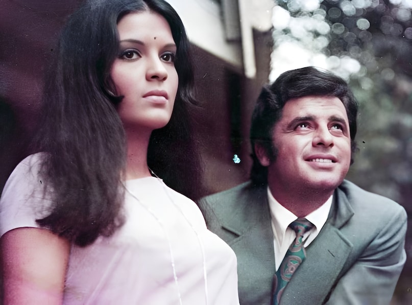 Sanjay Khan, Zarine Katrak, Zeenat Aman, most tumultuous sagas in Bollywood history, highly publicized sagas in Bollywood history, Sanjay Khan-Zeenat Aman relationship, Sanjay Khan-Zeenat Aman Wedding, Sanjay Khan-Zarine Katrak, Sanjay Khan first wife, Sanjay Khan second wife, how Sanjay Khan-Zeenat Aman relationship ends, संजय खान, जरीन कतरक, जीनत अमान, बॉलीवुड इतिहास की सबसे उथल-पुथल वाली गाथाएं, बॉलीवुड इतिहास की अत्यधिक प्रचारित गाथाएं, संजय खान-ज़ीनत अमान का रिश्ता, संजय खान-ज़ीनत अमान की शादी, संजय खान-ज़रीन खान, संजय खान की पहली पत्नी, संजय खान की दूसरी पत्नी, संजय खान-ज़ीनत अमान का रिश्ता कैसे खत्म हुआ Sanjay Khan, Zarine Katrak, Zeenat Aman, most tumultuous sagas in Bollywood history, highly publicized sagas in Bollywood history, Sanjay Khan-Zeenat Aman relationship, Sanjay Khan-Zeenat Aman Wedding, Sanjay Khan-Zarine Katrak, Sanjay Khan first wife, Sanjay Khan second wife, how Sanjay Khan-Zeenat Aman relationship ends, संजय खान, जरीन कतरक, जीनत अमान, बॉलीवुड इतिहास की सबसे उथल-पुथल वाली गाथाएं, बॉलीवुड इतिहास की अत्यधिक प्रचारित गाथाएं, संजय खान-ज़ीनत अमान का रिश्ता, संजय खान-ज़ीनत अमान की शादी, संजय खान-ज़रीन खान, संजय खान की पहली पत्नी, संजय खान की दूसरी पत्नी, संजय खान-ज़ीनत अमान का रिश्ता कैसे खत्म हुआ