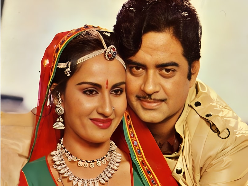 jeetendra and reena roy movies, jeetendra and reena roy Romantic Films, reena roy hit Films, Amitabh Bachchan, reena roy, 80s top actress reena roy, reena roy in nastik, reena roy opposite amitabh bachchan, jeetendra reena roy superhit movies, जितेंद्र और रीना रॉय की फिल्में, जितेंद्र और रीना रॉय की रोमांटिक फिल्में, रीना रॉय की हिट फिल्में, अमिताभ बच्चन, रीना रॉय, 80 के दशक की शीर्ष अभिनेत्री रीना रॉय, नास्तिक में रीना रॉय, अमिताभ बच्चन के साथ रीना रॉय, जितेंद्र रीना रॉय की सुपरहिट फिल्में