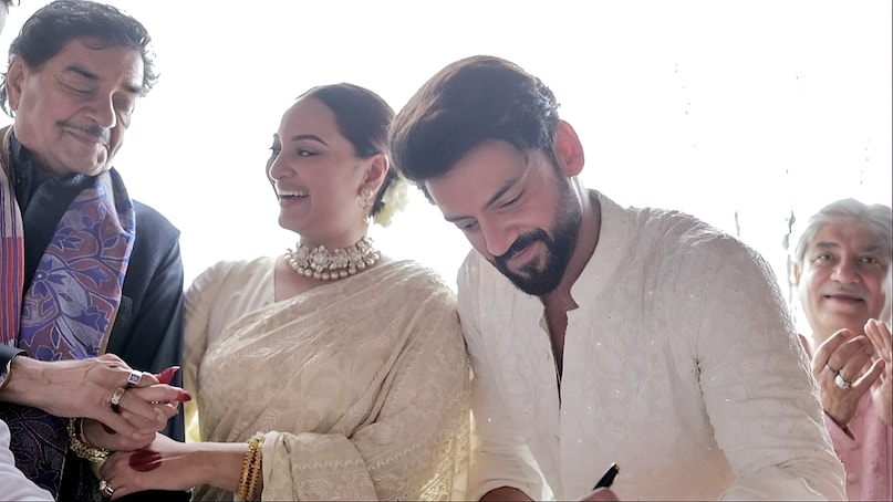 Sonakshi Sinha, Shatrughan Sinha, Sonakshi Sinha latest interview, Shatrughan Sinha not give Sonakshi Sinha shortcut to stardom, Sonakshi Sinha starkid, Sonakshi Sinha said her father is very Soft, शत्रुघ्न सिन्हा, शत्रुघ्न सिन्हा, सोनाक्षी सिन्हा का ताजा इंटरव्यू, शत्रुघ्न सिन्हा ने नहीं दिया सोनाक्षी सिन्हा को स्टारडम का शॉर्टकट, सोनाक्षी सिन्हा स्टारकिड