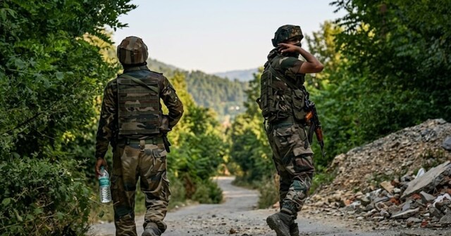 एलओसी पर 'काल की दिवार'! इंडियन आर्मी को चकम दे 300 मीटर अंदर घुसा आतंकी ढेर