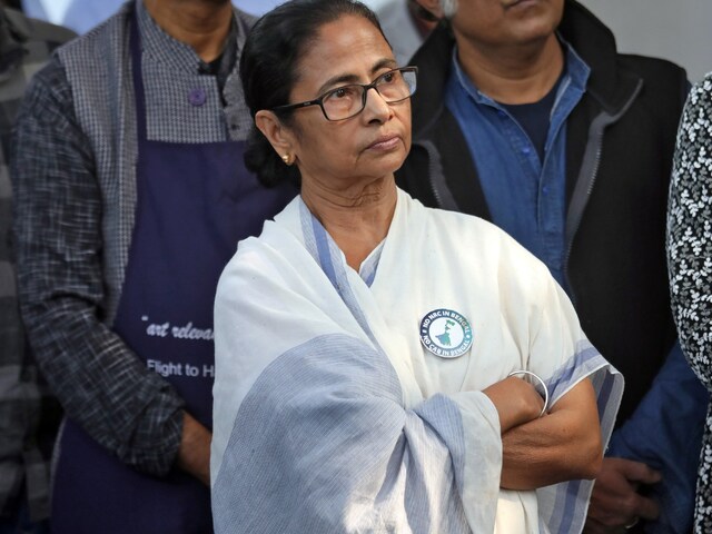 आधी रात को EVM स्‍ट्रॉन्‍ग रूम में क्‍या हो रहा था? ममता ने खुद संभाला मोर्चा