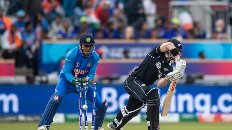Unbreakable cricket records, MS Dhoni Records, dhoni 10 records, ms dhoni cricket records, ms dhoni Unbreakable cricket records, dhoni stumping records, dhoni wicket keeping records, ms dhoni records, cricket records ms dhoni, cricket records, एमएस धोनी, धोनी रिकॉर्ड, अटूट क्रिकेट रिकॉर्ड 