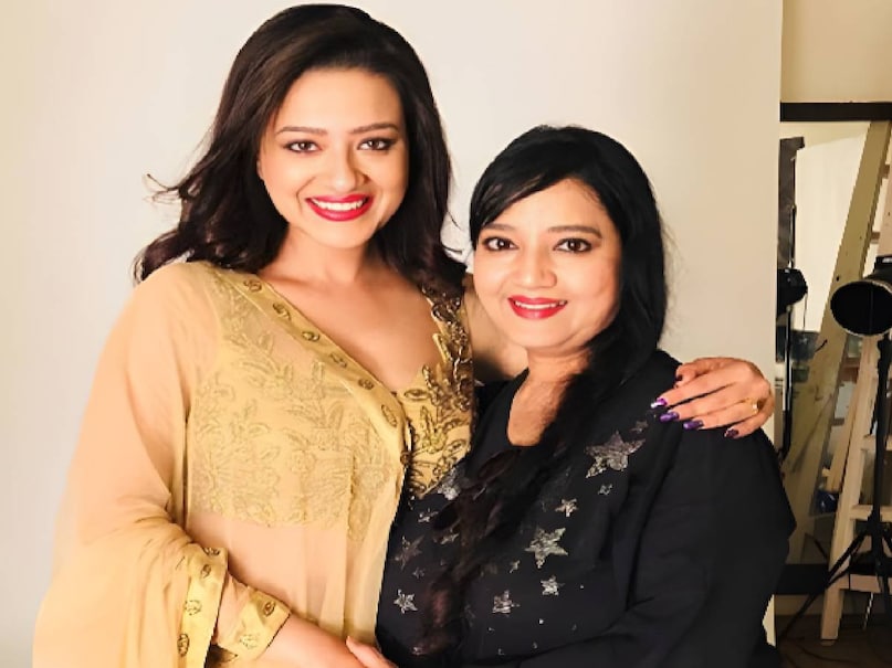 Mithun Chakraborty Sheela Sharma relations, Sheela sharma daughter name, Mithun Chakraborty in laws Sheela sharma, Mithun Chakraborty Sheela sharma movies, madalsa sharma mother name, madalsa sharma TV serials, Sheela Sharma instagram, Sheela Sharma movie nadiya ke paar, Sheela sharma young photos, Sheela Sharma Age, Sheela Sharma Husband name, Sheela Sharma mahabharat, Sheela sharma Wikipedia, sheela sharma mahabharat actress, mahabharat devki real name, Mithun Chakraborty best action movies