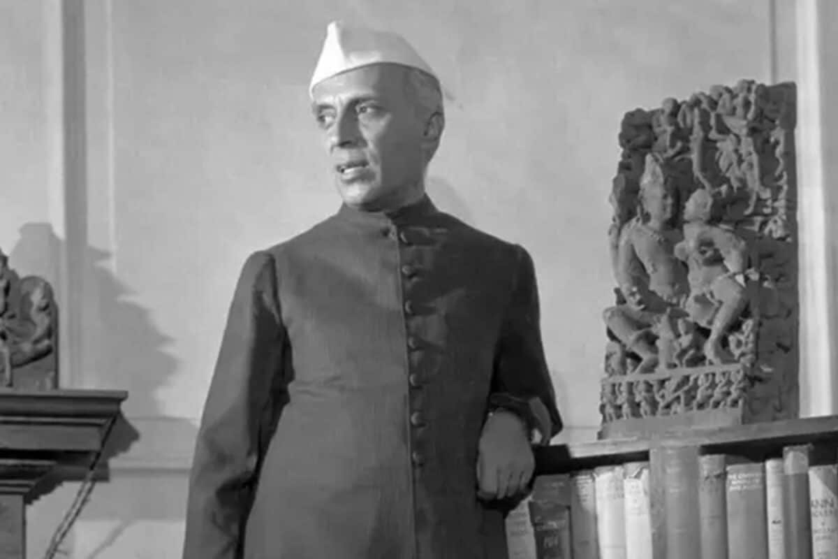 बाथरूम में घंटेभर अचेत पड़े रहे नेहरू, कोई नहीं था देखने वाला, डॉक्टरों ने घोषित किया 'डेड'