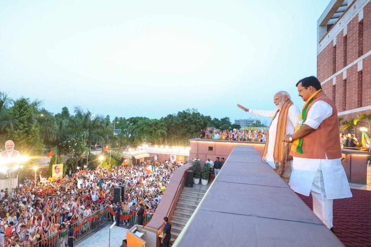 बीजेपी के लिए 'लकी मस्कट' क्यों कहे जा रहे नितिन नवीन? बंगाल जीत के बाद 'बड़े कद' का संकेत खुद पीएम मोदी ने दिया