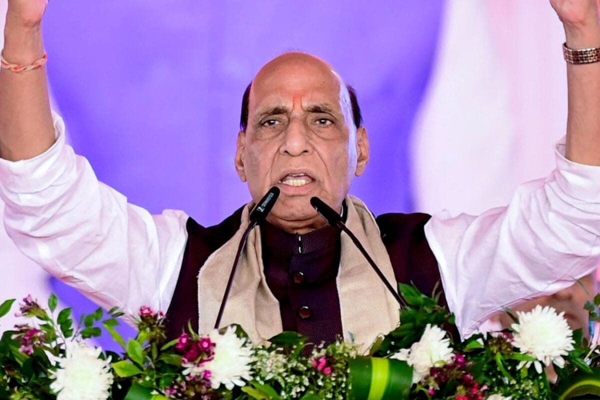 कैसे रक्षा मंत्री ने एक बयान से फूंक दी डिफेंस स्टॉक्स में जान! 18% तक चढ़े शेयर, ऐसा क्या करने जा रहा भारत?