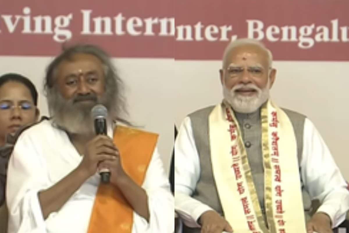 प्रधानमंत्री नरेंद्र मोदी देश के अमूल्य और श्रेष्ठ पुत्र, हमें उन पर गर्व है: श्री श्री रविशंकर