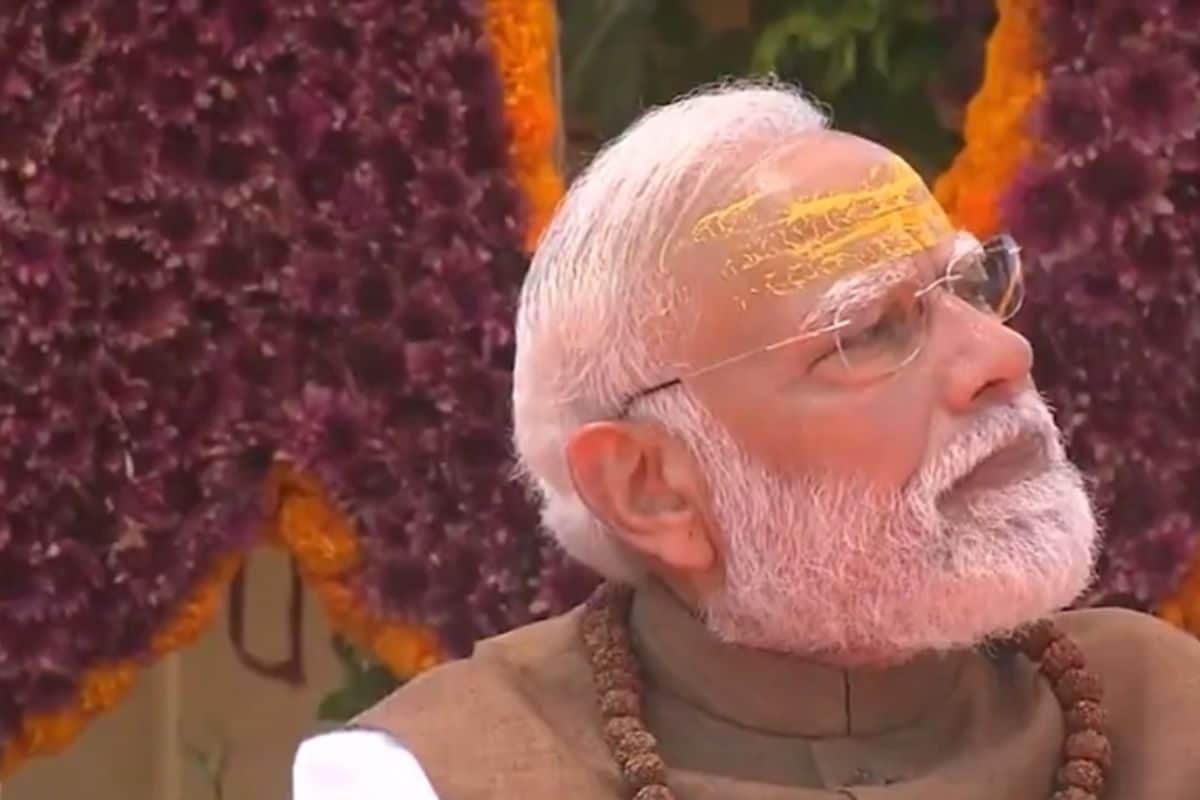 सोमनाथ अमृत महोत्सव: PM मोदी ने किया ध्वजारोहण, एयर शो से गूंजा आसमान- VIDEO