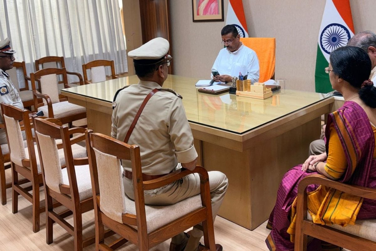 ममता बनर्जी की कमजोर नस को सुवेंदु ने लिया पकड़, भतीजे अभिषेक बनर्जी पर FIR के बाद आई एक और आफत!