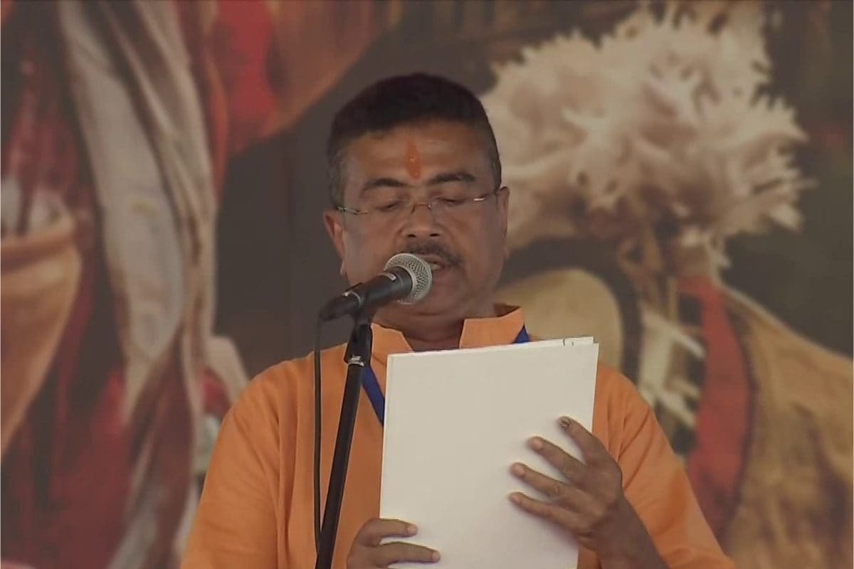 Bengal CM Oath LIVE: सुवेंदु अधिकारी ने ली पश्चिम बंगाल के मुख्‍यमंत्री पद की शपथ, 5 मंत्रियों ने भी