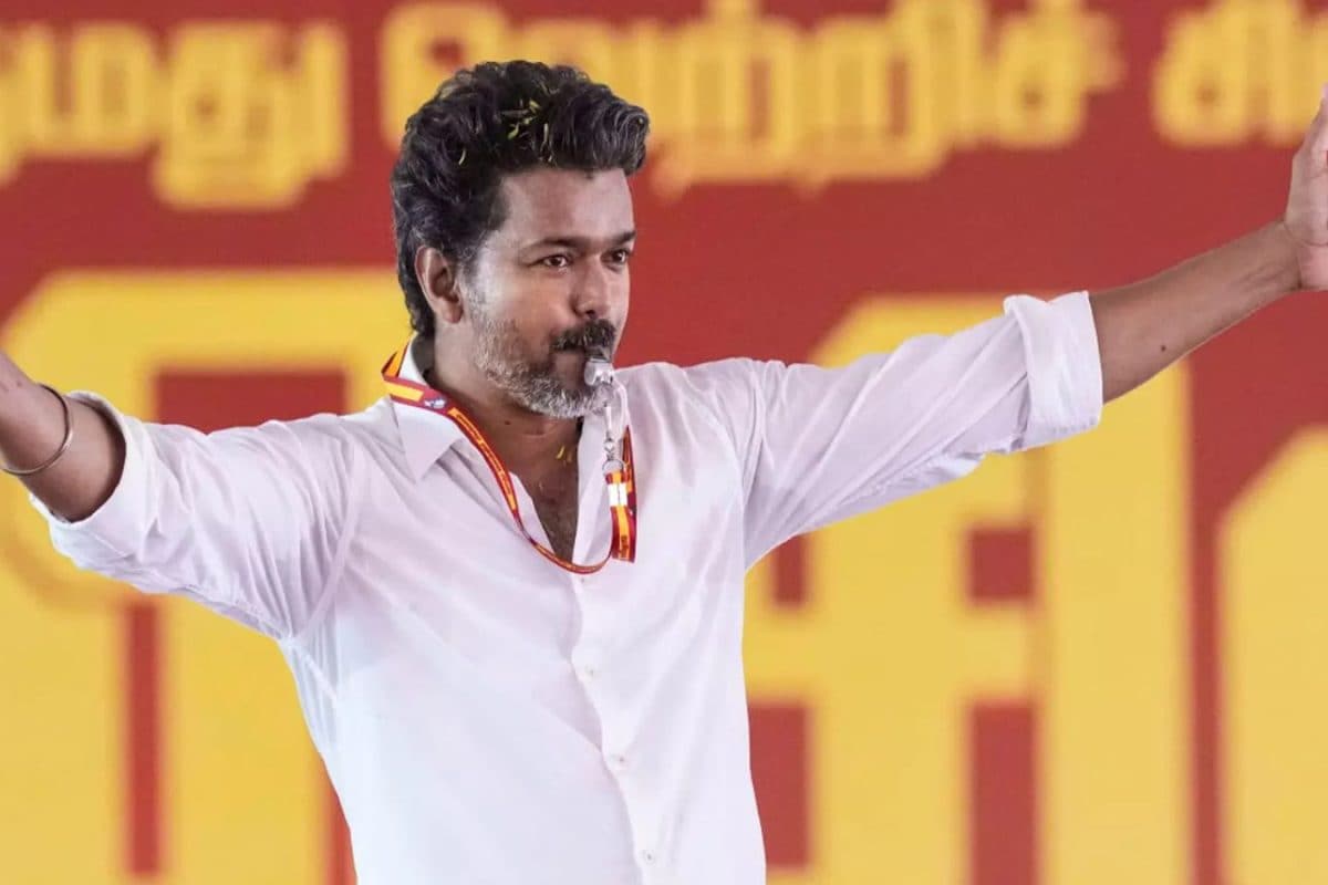 थलापति विजय को पहली चेतावनी, AIADMK के बागी विधायकों पर कांग्रेस बोली- ऐसा बिल्कुल भी मत करना वरना...
