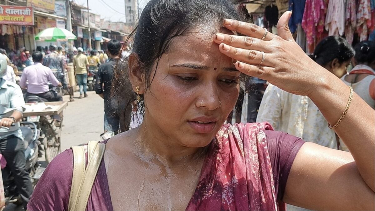 UP Weather News: यूपी में नौतपा शुरू, पूर्वांचल के इन जिलों में होगी बौछार, लू को लेकर रेड अलर्ट UP Weather News: यूपी में नौतपा शुरू, पूर्वांचल के इन जिलों में होगी बौछार, लू को लेकर रेड अलर्ट