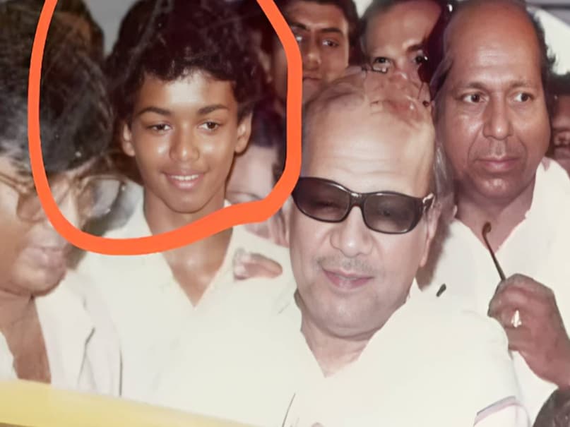 Thalapathy Vijay name meaning, Thalapathy Vijay wife name, Thalapathy Vijay wife photos, Thalapathy Vijay father name, Thalapathy Vijay age, Thalapathy Vijay films, thalapathy vijay mother father marriage, thalapathy vijay childhood photos, thalapathy vijay party name, thalapathy vijay religion, thalapathy vijay family, thalapathy vijay new movie, thalapathy vijay cast, thalapathy vijay net worth, thalapathy vijay trisha krishnan relationship