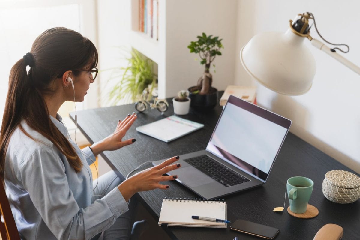 Work From Home : पीएम नरेंद्र मोदी की अपील का असर, देश के सबसे बड़े प्राइवेट बैंक में शुरू होगा वर्क फ्रॉम होम