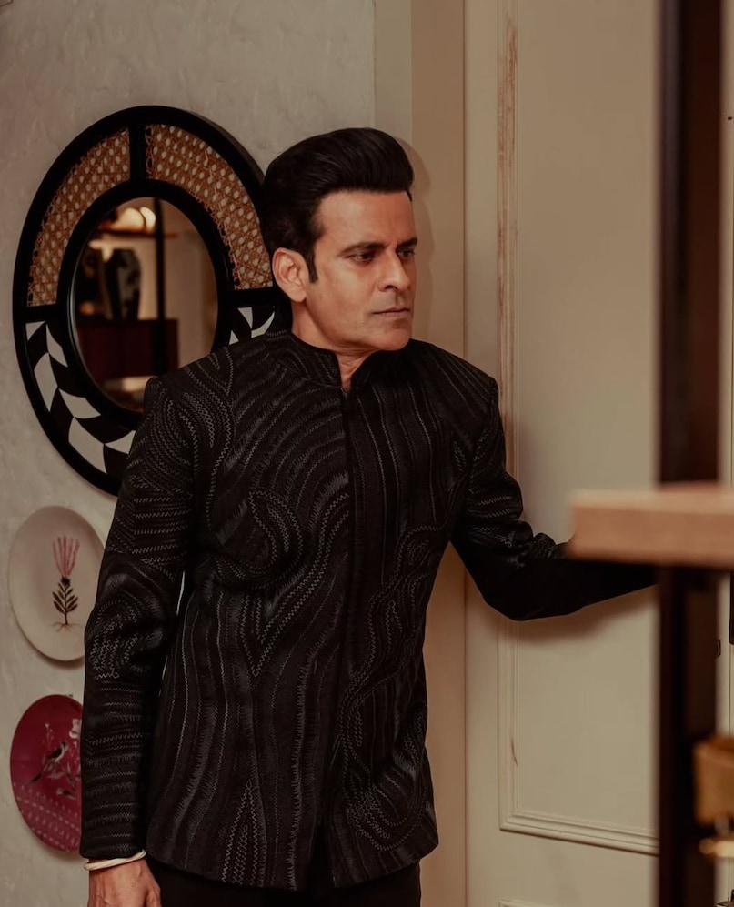 Manoj Bajpayee Yash Chopra Veer-Zaara, Manoj Bajpayee Yash Chopra statement, Manoj Bajpayee lead actor fee, Manoj Bajpayee Shekhar Tonite interview, Manoj Bajpayee acting career anecdotes, मनोज बाजपेयी, यश चोपड़ा, मनोज बाजपेयी वीर जारा फीस, यश चोपड़ा मनोज बाजपेयी बयान, मनोज बाजपेयी वीर जारा, मनोज बाजपेयी शेखर सुमन शो