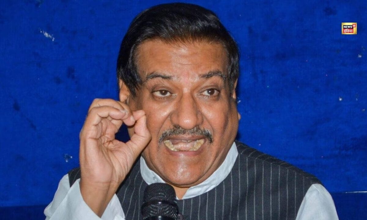 एक तरफ टूटते साथी, दूसरी तरफ 2029 की चिंता...पृथ्वीराज चव्हान ने क्या कह दिया?