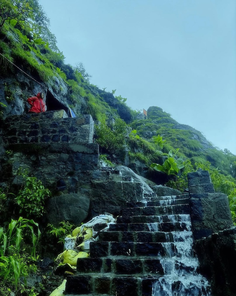 Tung Fort: Enclosed in vast tropics and found at an astounding height of 1075m from sea level, Tung Fort is mesmerizing destinations in Maharashtra, India. The fort is admired for its breathtaking views and spectacular treks. (Image: Instagram/@beingpunekarofficial)