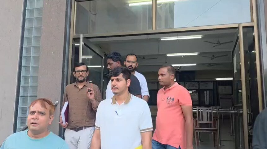 बड़े खेल की थी तैयारी! फिर सूरत स्टेशन पर हुई DRI की हुई दस्तक जब्त हुआ 20 करोड़ का सफेद जहर