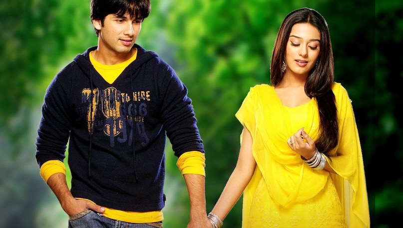 Amrita Rao birthday, Vivah movie actress Poonam real name, Amrita Rao life story and career, Amrita Rao husband RJ Anmol, Amrita Rao movies with Shahid Kapoor, अमृता राव, अमृता राव बर्थडे, फिल्म विवाह की पूनम, कौन हैं फिल्म विवाह की एक्ट्रेस, अमृता राव आरजे अनमोल यूट्यूब चैनल