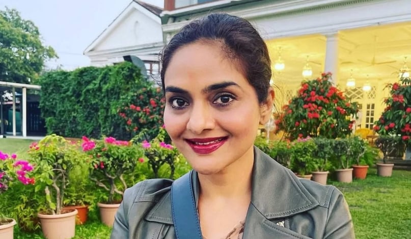 Madhoo on Peddi movie controversy, Janhvi Kapoor Peddi character trolling, Phool Aur Kaante actress Madhoo, Ajay Devgn co star Madhoo on women safety, women roles in Bollywood 90s vs today, मधु का फिल्मों में महिलाओं पर बयान, पेद्दी जाह्नवी कपूर विवाद, फूल और कांटे एक्ट्रेस मधु इंटरव्यू, सिनेमा में महिलाओं का चित्रण, अजय देवगन फूल और कांटे मूवी Madhoo on Peddi movie controversy, Janhvi Kapoor Peddi character trolling, Phool Aur Kaante actress Madhoo, Ajay Devgn co star Madhoo on women safety, women roles in Bollywood 90s vs today, मधु का फिल्मों में महिलाओं पर बयान, पेद्दी जाह्नवी कपूर विवाद, फूल और कांटे एक्ट्रेस मधु इंटरव्यू, सिनेमा में महिलाओं का चित्रण, अजय देवगन फूल और कांटे मूवी