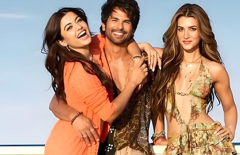 Cocktail 2 Box Office Collection, Cocktail 2 Box Office Collection Day 2, Maa Inti Bangaram Day 2 Collection, Shahid Kapoor Cocktail 2 box Office India, Samantha Maa Inti Bangaram, Cocktail 2 vs Maa Inti Bangaram Box Office, कॉकटेल 2 बॉक्स ऑफिस कलेक्शन, मां इंती बंगारम डे 2 कलेक्शन, शाहिद कपूर कॉकटेल 2 कमाई, सामंथा रूथ प्रभु मां इंती बंगारम बॉक्स ऑफिस, कॉकटेल 2 वर्सेस मां इंती बंगारम बॉक्स ऑफिस 