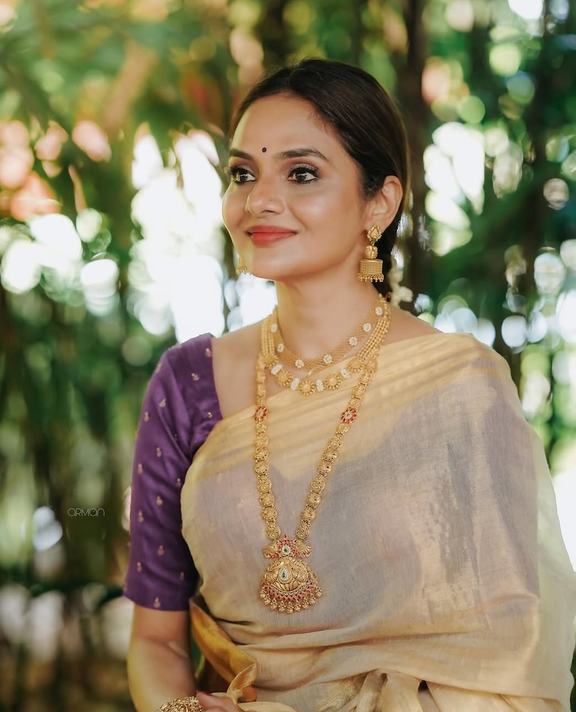 Madhoo on Peddi movie controversy, Janhvi Kapoor Peddi character trolling, Phool Aur Kaante actress Madhoo, Ajay Devgn co star Madhoo on women safety, women roles in Bollywood 90s vs today, मधु का फिल्मों में महिलाओं पर बयान, पेद्दी जाह्नवी कपूर विवाद, फूल और कांटे एक्ट्रेस मधु इंटरव्यू, सिनेमा में महिलाओं का चित्रण, अजय देवगन फूल और कांटे मूवी Madhoo on Peddi movie controversy, Janhvi Kapoor Peddi character trolling, Phool Aur Kaante actress Madhoo, Ajay Devgn co star Madhoo on women safety, women roles in Bollywood 90s vs today, मधु का फिल्मों में महिलाओं पर बयान, पेद्दी जाह्नवी कपूर विवाद, फूल और कांटे एक्ट्रेस मधु इंटरव्यू, सिनेमा में महिलाओं का चित्रण, अजय देवगन फूल और कांटे मूवी