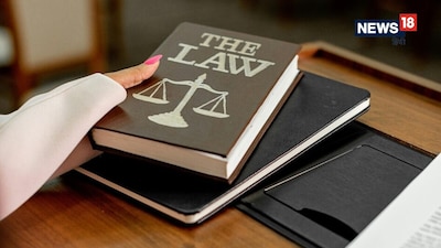 AIBE 22 : बार एग्जाम के लिए एलएलबी डिग्री ली होनी चाहिए. 