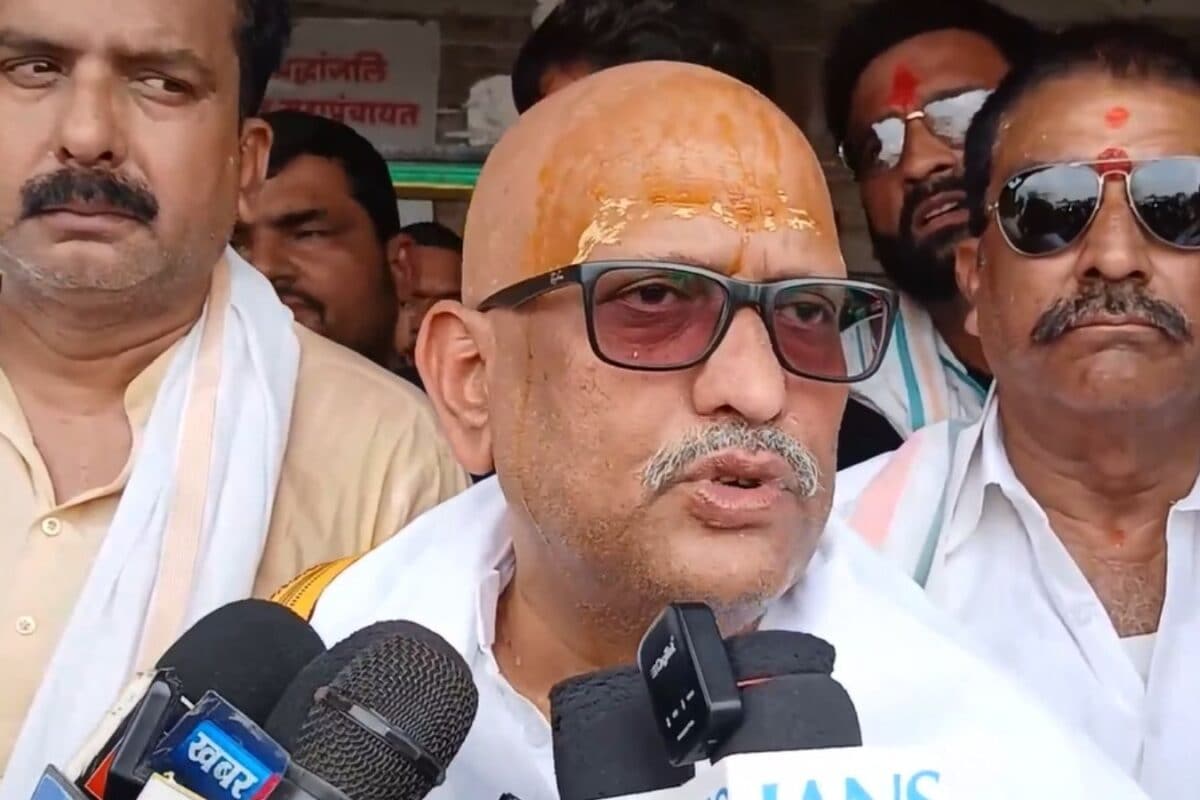 क्या पूर्वांचल में शुरू हो गया बड़ा ब्राह्मण गेम भरत तिवारी के घर क्यों पहुंचे यूपी कांग्रेस अध्यक्ष अजय राय