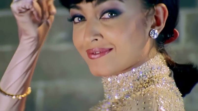 Aishwarya Rai,  Aishwarya Rai song, Aishwarya Rai song ajooba, why Song ajooba called cinematic masterpiece, 1998 film jeans,  7 wonders and 7 royal avatars of  Aishwarya Rai in one Song, Hariharan hit Songs, Sadhana Sargam hit Songs,  A.R. Rahman, ऐश्वर्या राय, ऐश्वर्या राय का गाना, ऐश्वर्या राय का गाना अजूबा, क्यों सॉन्ग अजूबा को सिनेमाई मास्टरपीस कहा जाता है, 1998 की फिल्म जीन्स, 7 अजूबे और एक गाने में ऐश्वर्या राय के 7 शाही अवतार