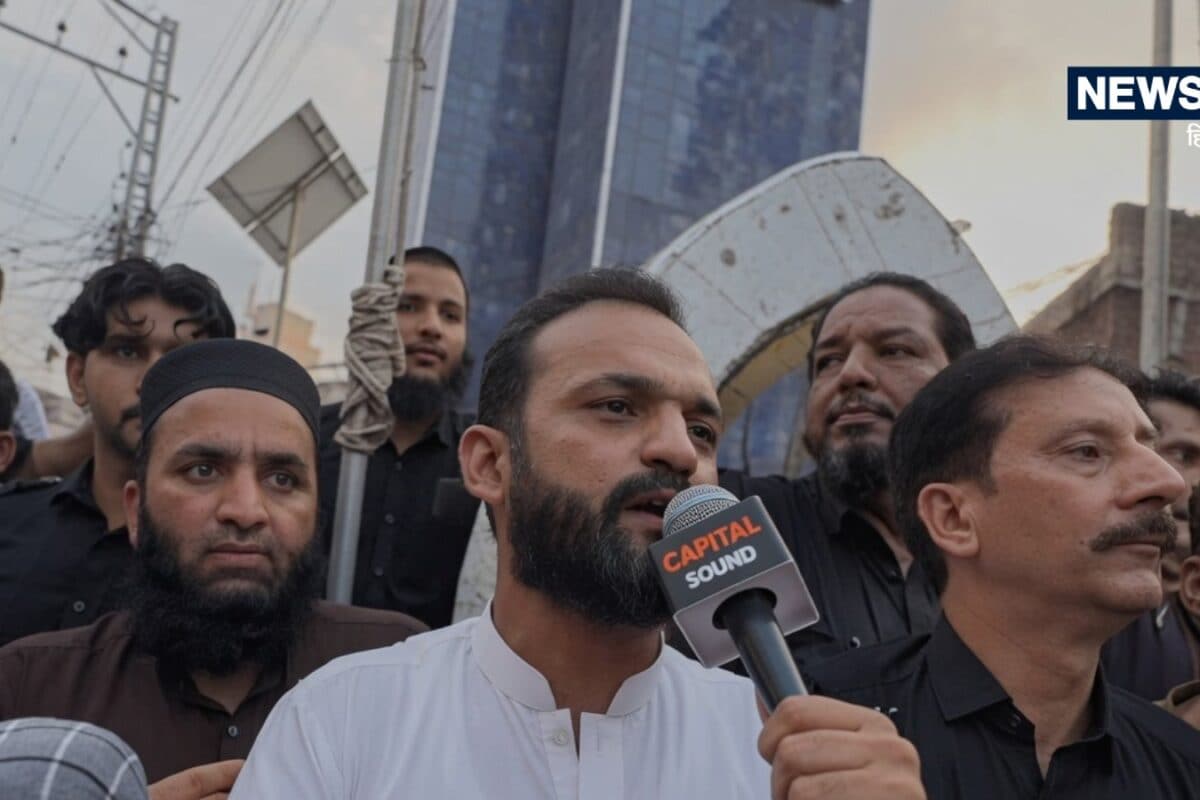 PoK में प्रदर्शन की भनक लगते ही बौखलाया पाकिस्तान, उतारी फौज, इंटरनेट बंद, एक्शन कमेटी पर भी बैन