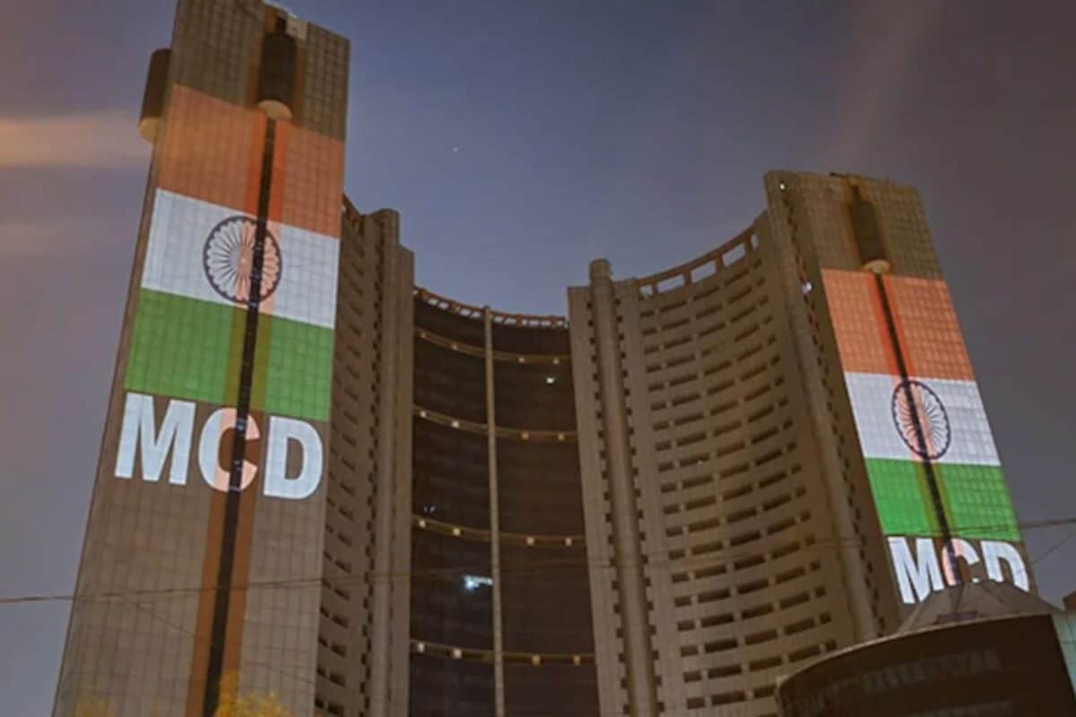 अब चकाचक चमकेगी दिल्ली रेखा गुप्ता सरकार ने उठाया बड़ा कदम एमसीडी के लिए खोल दिया खजाना