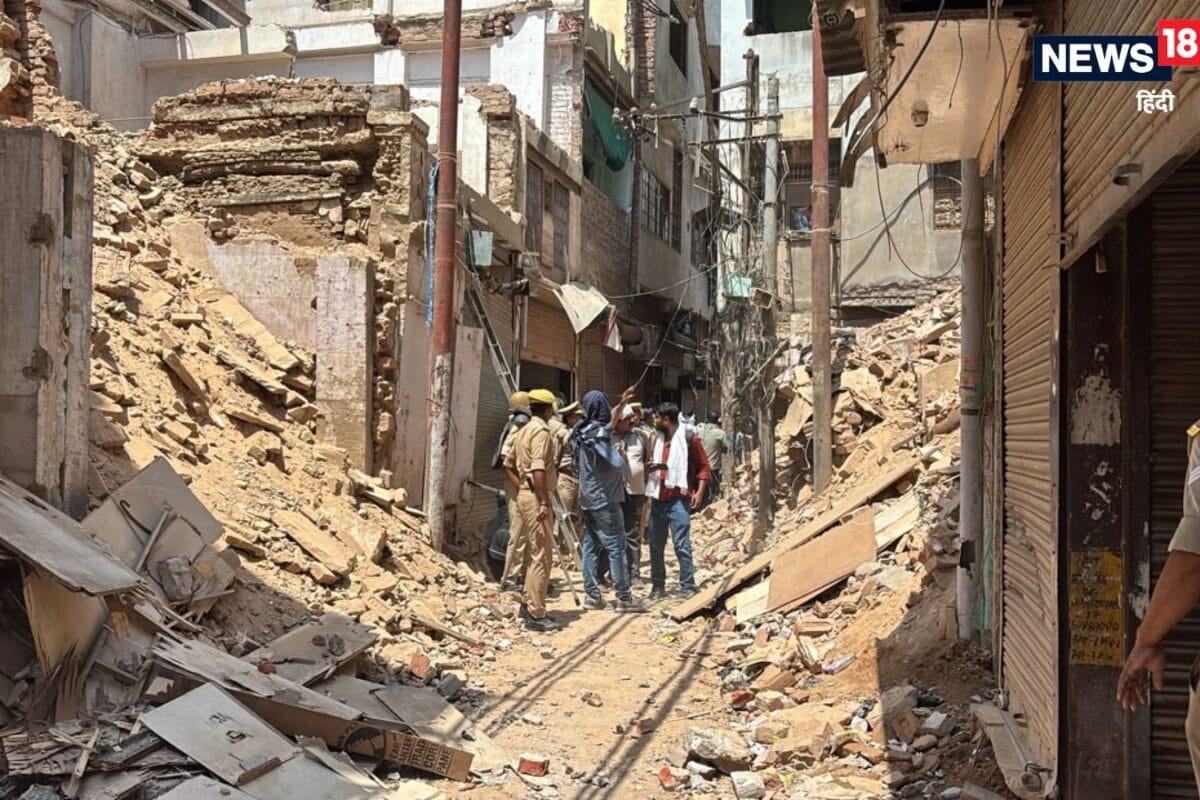 Dalmandi Bulldozer: स्टे के बाद भी दालमंडी में चला बुलडोजर, 14 घर जमींदोज, 31 जून तक बदल जाएगा काशी का भूगोल